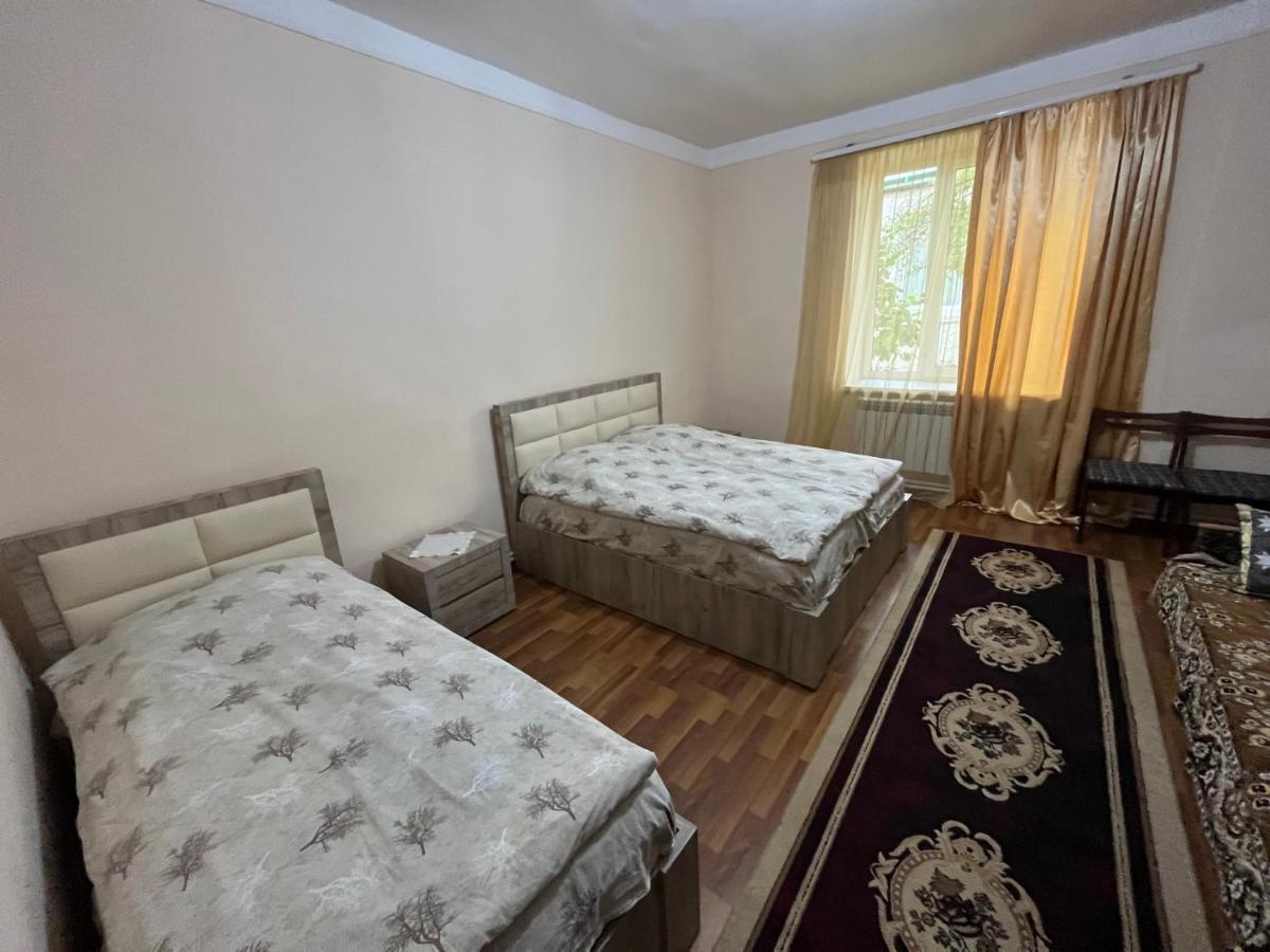 Bed and Breakfast Inexpensive House Wanadsor Exterior foto