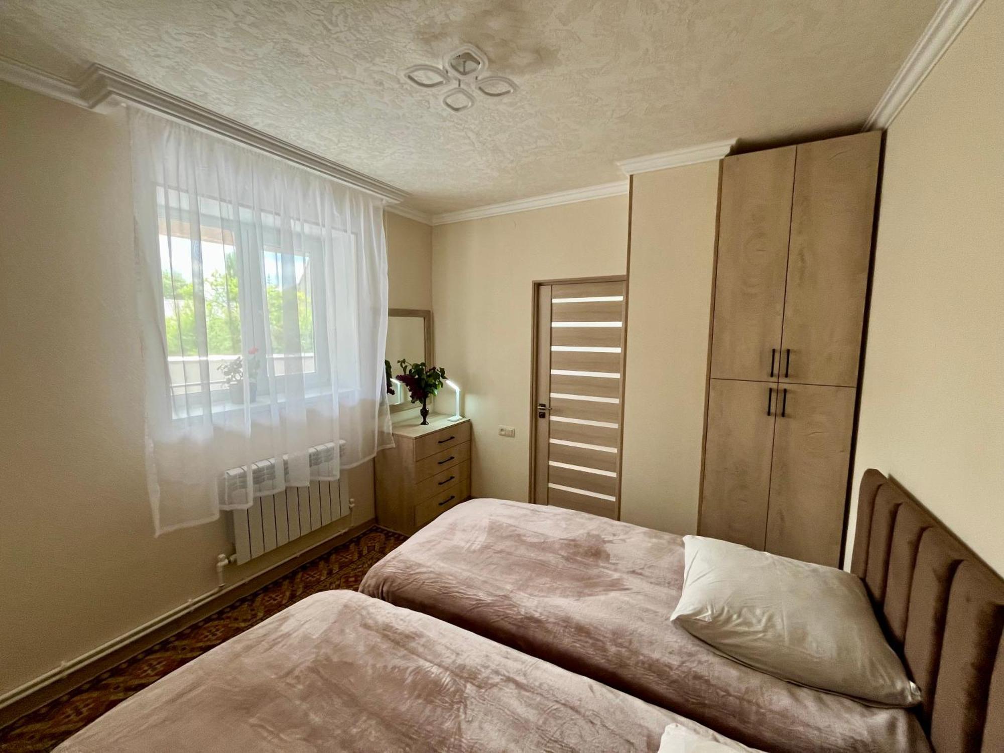 Bed and Breakfast Inexpensive House Wanadsor Exterior foto
